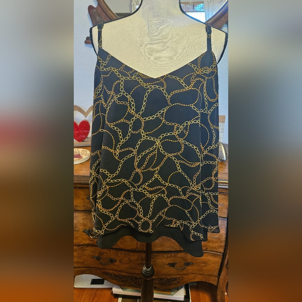 Torrid Size 2 (18/20)Black and Gold Chain Pattern Swing Cami